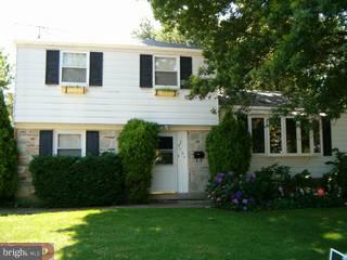 9707 Lochwood Road Philadelphia, PA 19115 - Photo 1 of 2 Gallery Image 1