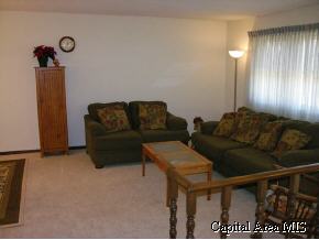 40 North Oxford Road Springfield, IL 62702 - Photo 4 of 9