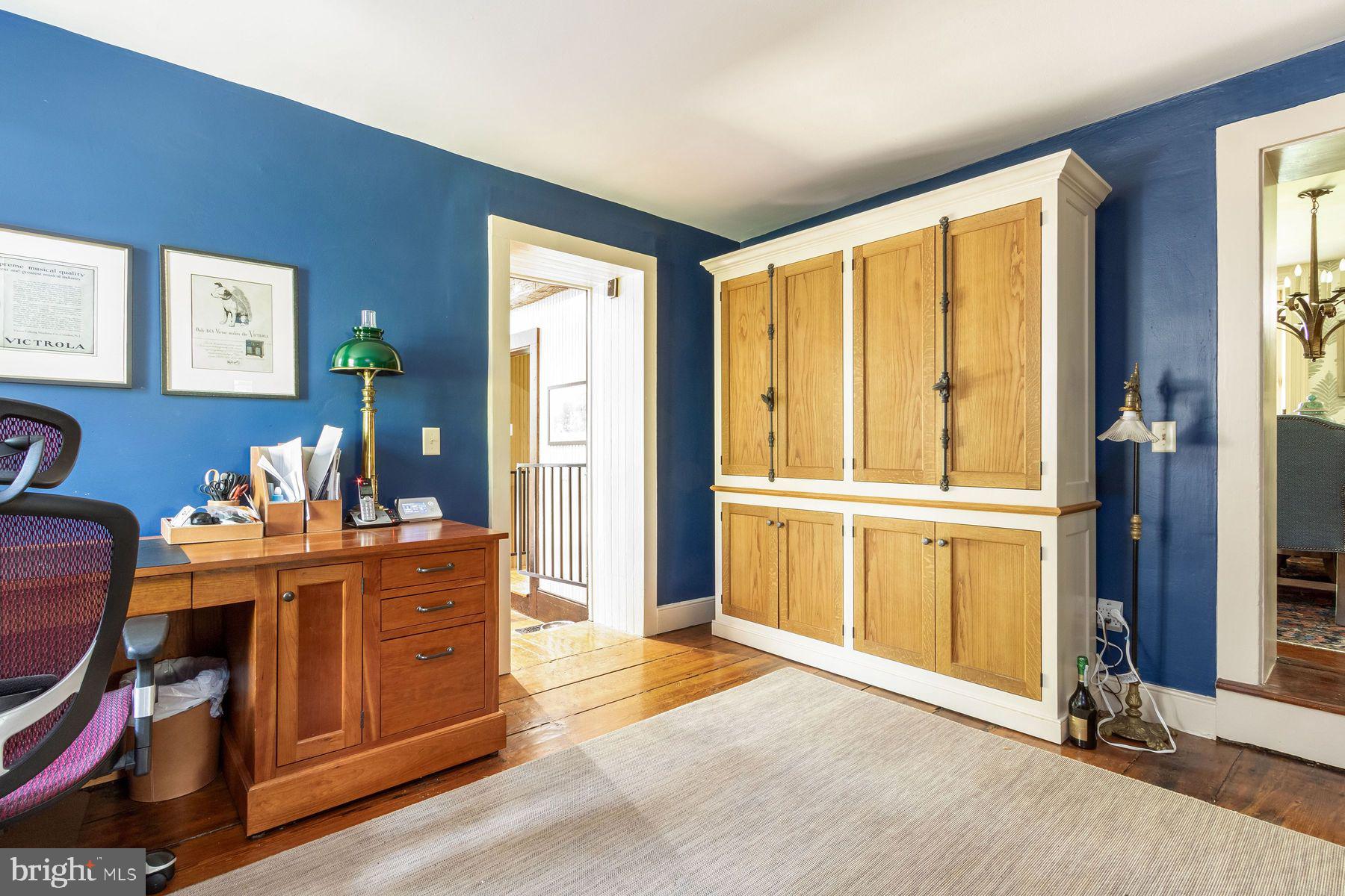 3150 Rushland Road Jamison, PA 18929 - Photo 21 of 50 a workspace with furniture and window