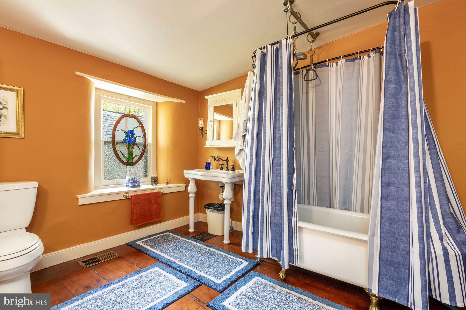 3150 Rushland Road Jamison, PA 18929 - Photo 36 of 50 a room with window and a table