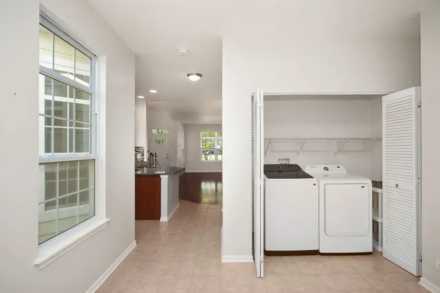 $439,900 | 1410 Brownstone Place, Schaumburg, IL 60193