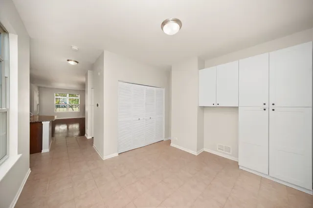 $439,900 | 1410 Brownstone Place, Schaumburg, IL 60193