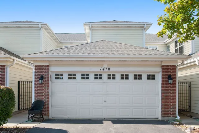 $439,900 | 1410 Brownstone Place, Schaumburg, IL 60193