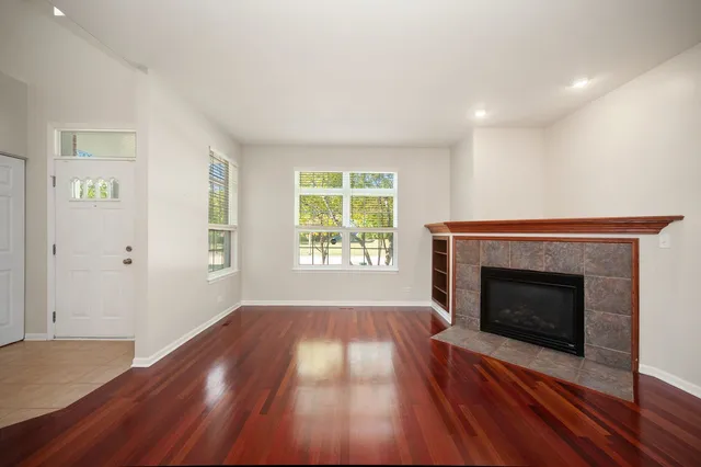 $439,900 | 1410 Brownstone Place, Schaumburg, IL 60193