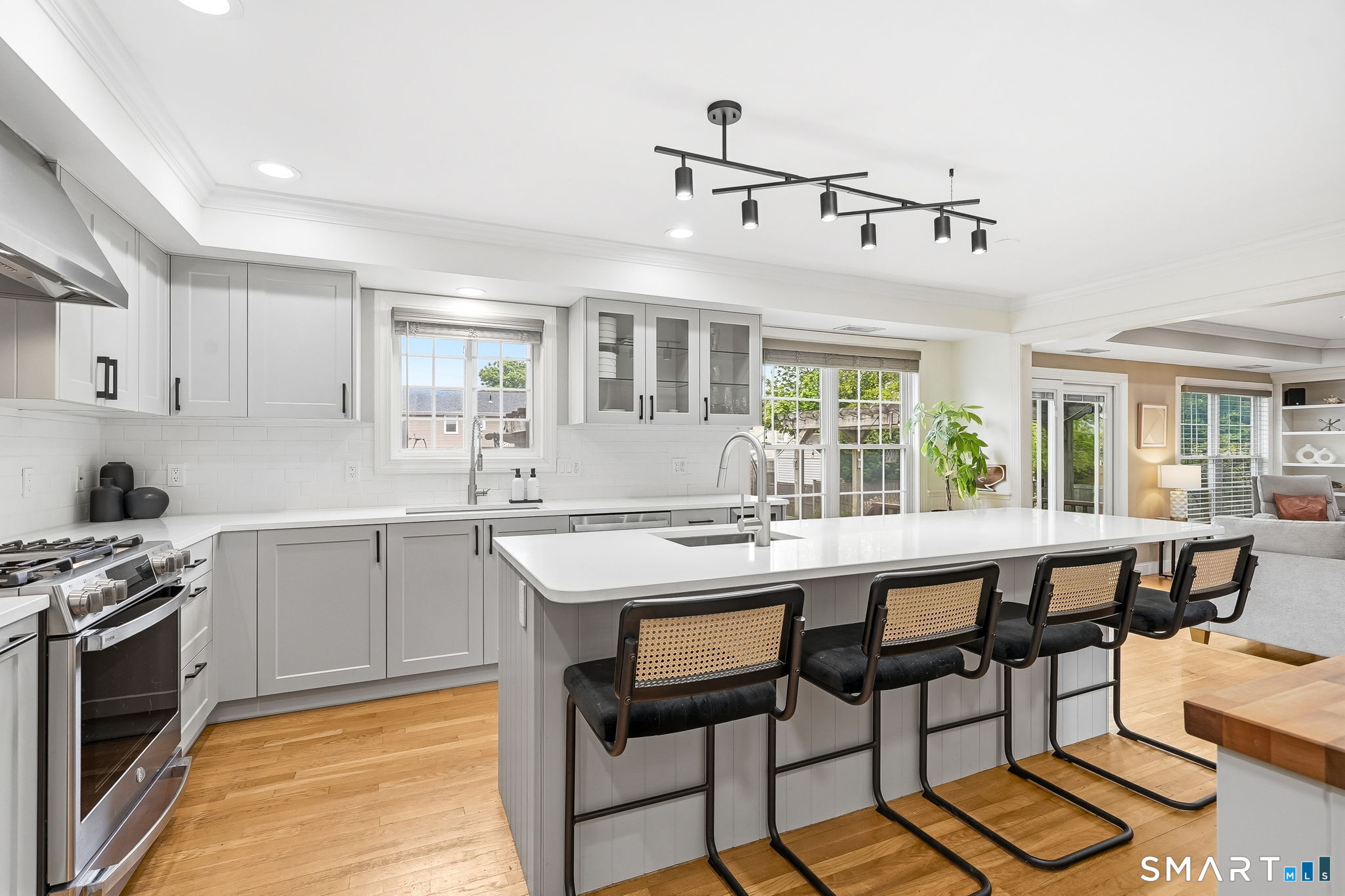80 3rd Avenue Stratford, CT 06615 - Photo 8 of 40 Gallery Image 8