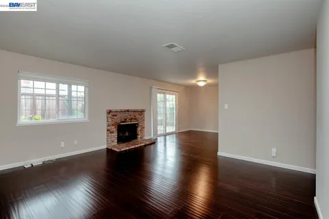 $995,000 | 328 Sand Beach Road, Alameda, CA 94501