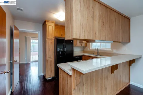 $995,000 | 328 Sand Beach Road, Alameda, CA 94501