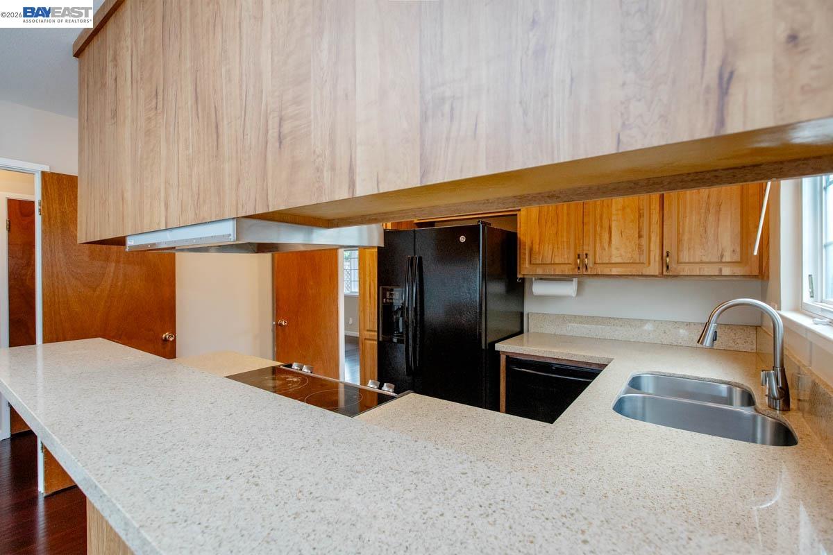 328 Sand Beach Road Alameda, CA 94501 - Photo 19 of 40