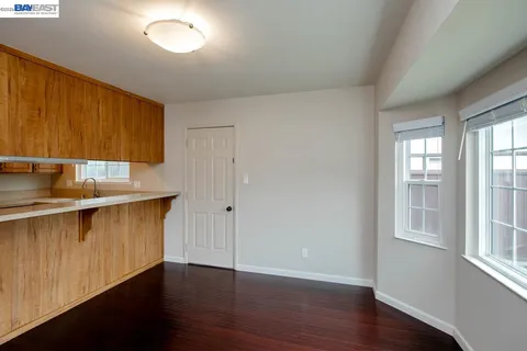 $995,000 | 328 Sand Beach Road, Alameda, CA 94501