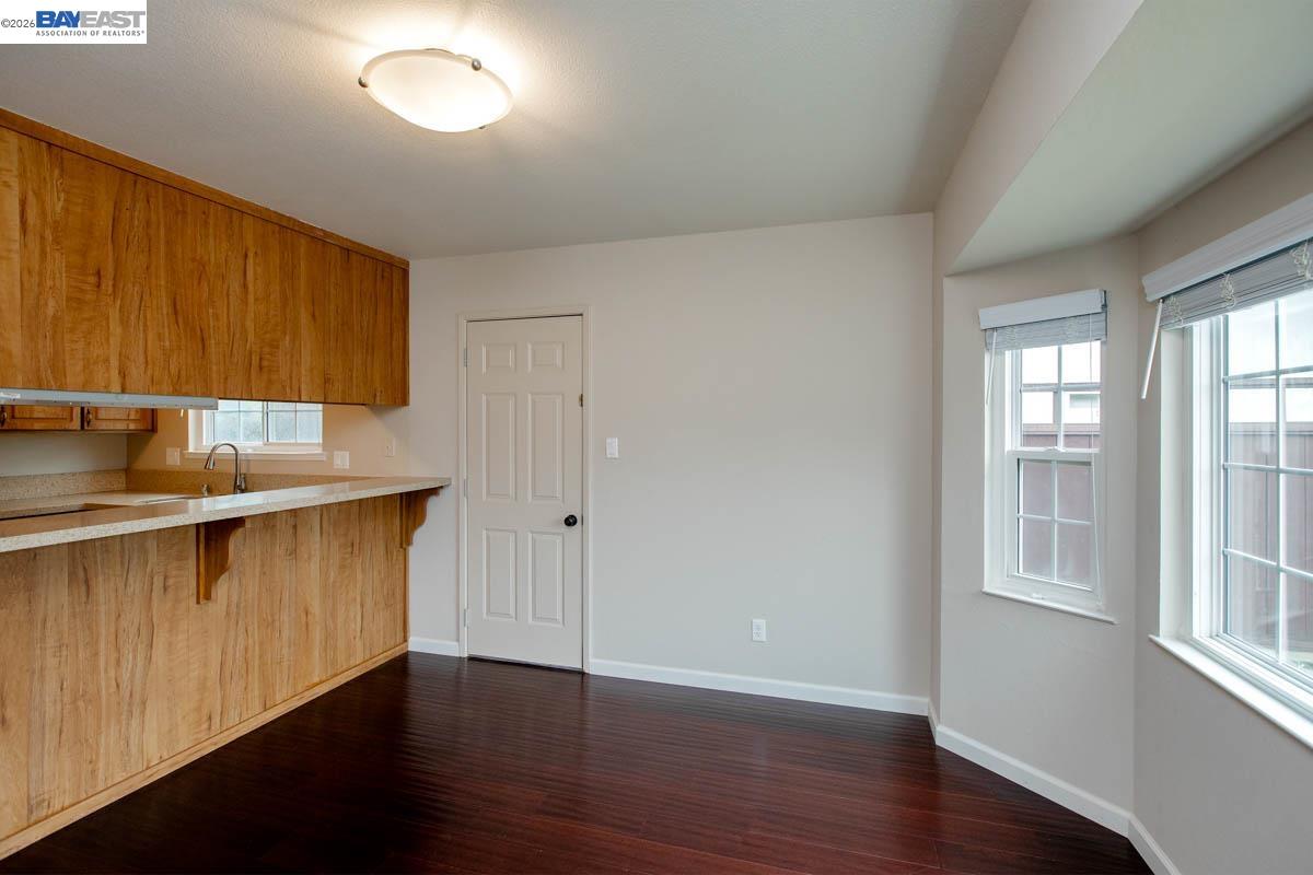 328 Sand Beach Road Alameda, CA 94501 - Photo 20 of 40