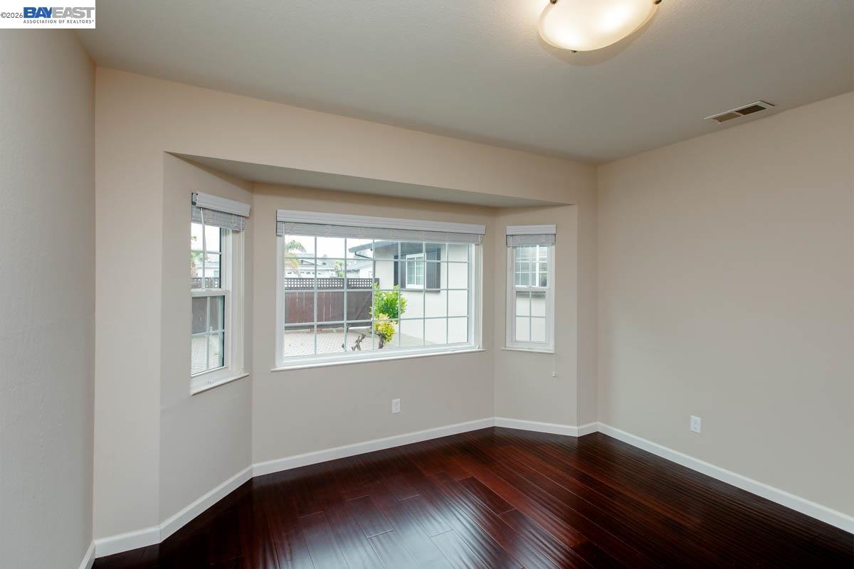 328 Sand Beach Road Alameda, CA 94501 - Photo 22 of 40
