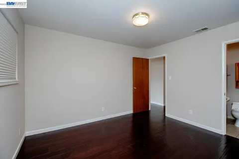 $995,000 | 328 Sand Beach Road, Alameda, CA 94501