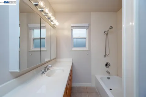 $995,000 | 328 Sand Beach Road, Alameda, CA 94501