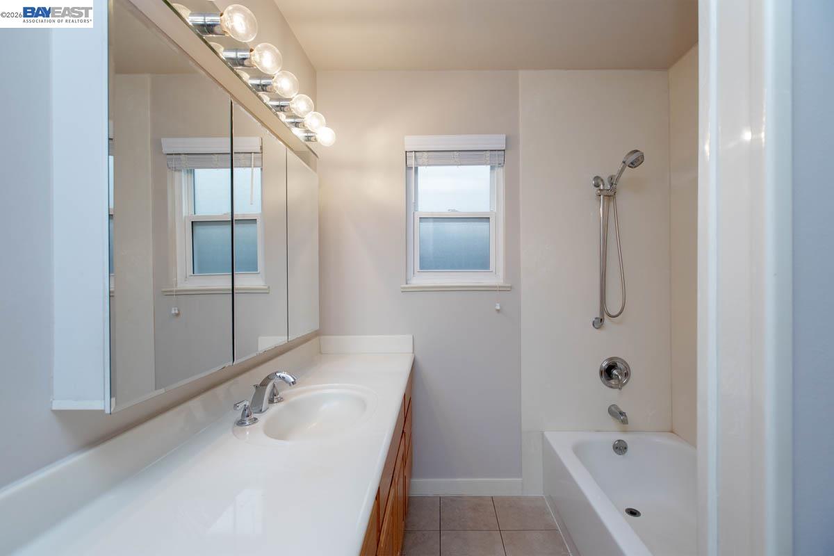 328 Sand Beach Road Alameda, CA 94501 - Photo 28 of 40