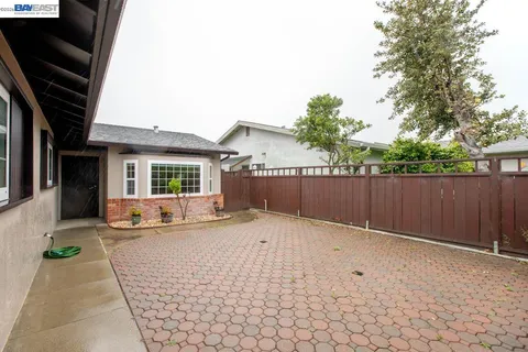 $995,000 | 328 Sand Beach Road, Alameda, CA 94501