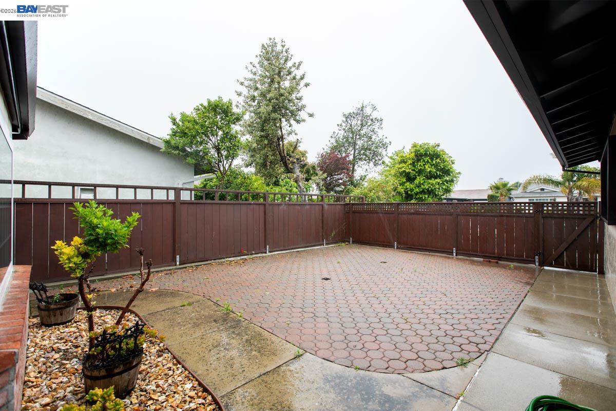 328 Sand Beach Road Alameda, CA 94501 - Photo 5 of 40