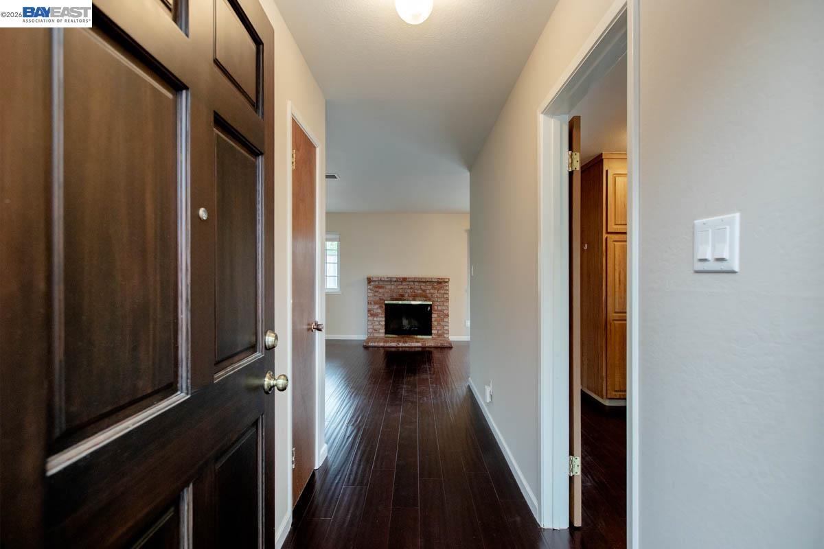 328 Sand Beach Road Alameda, CA 94501 - Photo 7 of 40