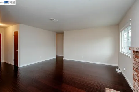 $995,000 | 328 Sand Beach Road, Alameda, CA 94501