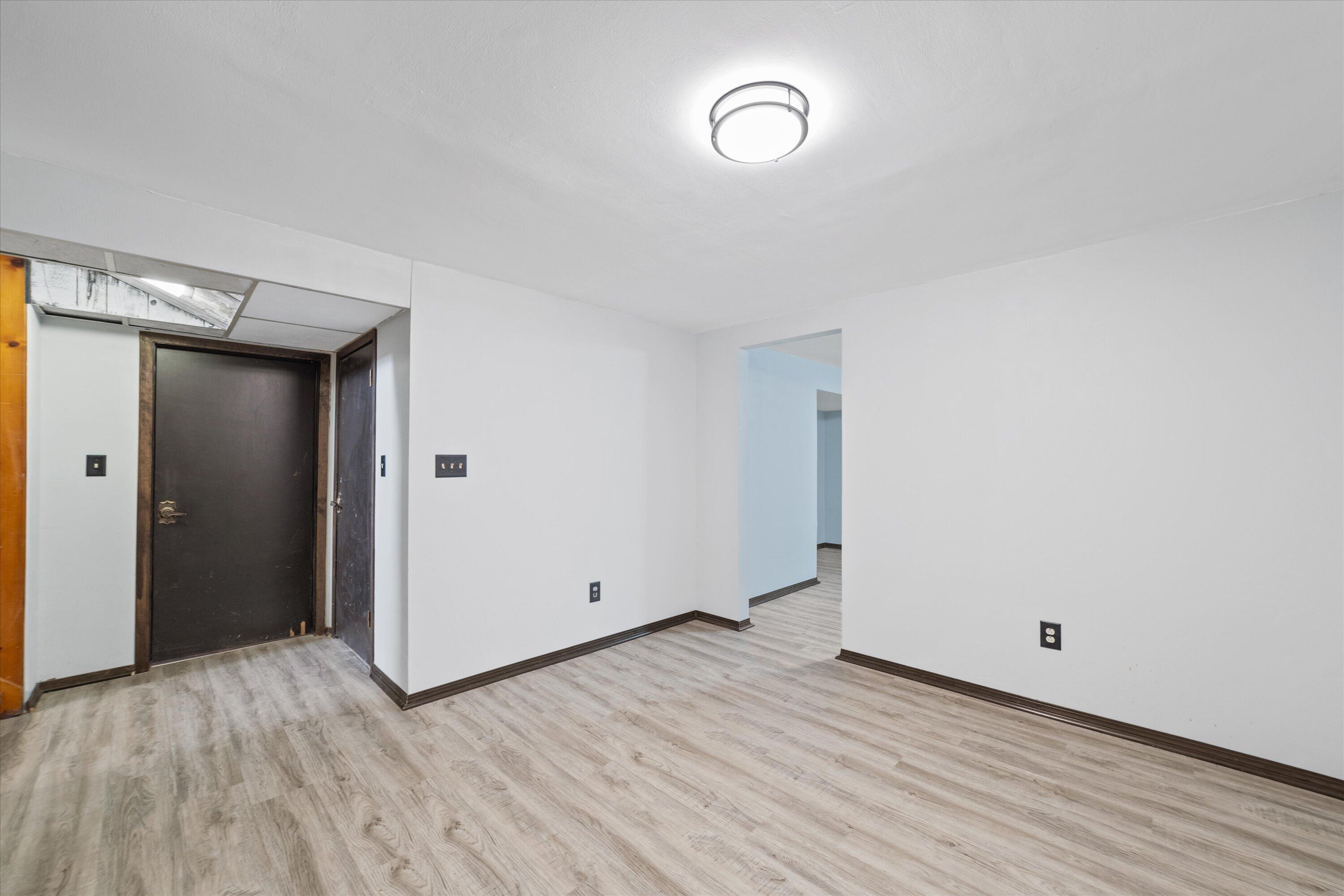 9531 West Langlade Street Milwaukee, WI 53225 - Photo 20 of 27 33-P1294062