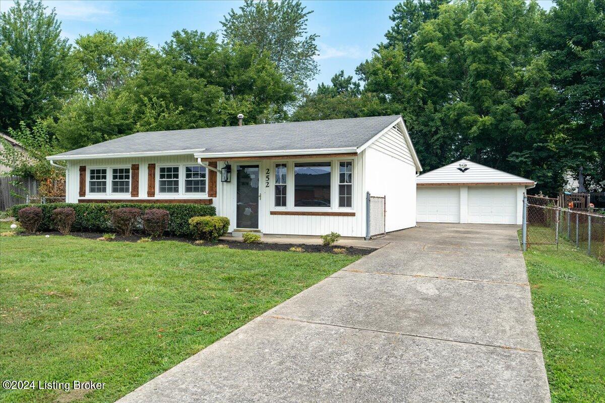 252 Meadowood Road Louisville, KY 40229 - Photo 2 of 29 27-FullRes-27