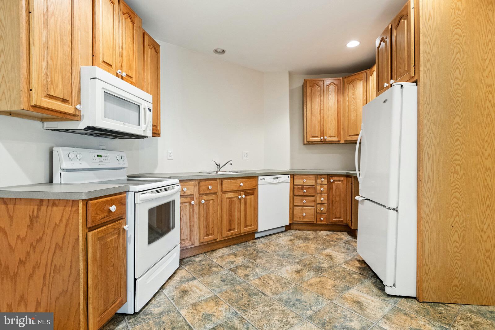 147 Chesterfield Jacobstown Road Wrightstown, NJ 08562 - Photo 40 of 52 Gallery Image 40