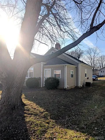 $160,000 | 815 South 4th Street, Greenville, IL 62246