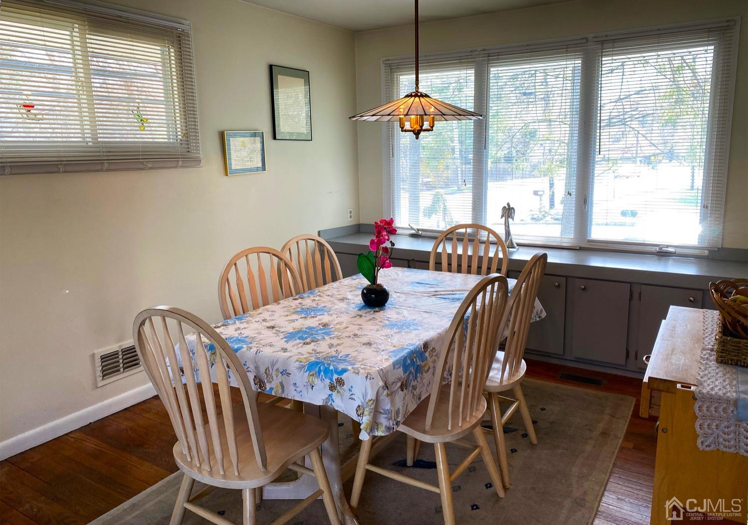 205 Plainfield Road Edison, NJ 08820 - Photo 5 of 6 Gallery Image 5