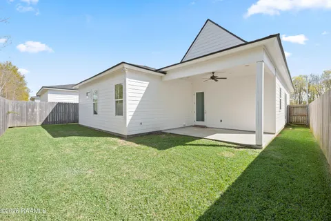 $285,000 | 128 Jagged Grove Lane, Youngsville, LA 70592