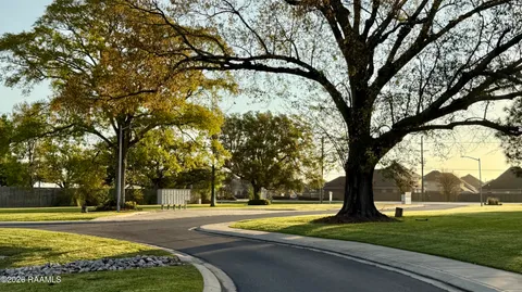 $285,000 | 128 Jagged Grove Lane, Youngsville, LA 70592