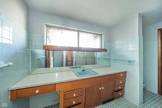 $160,000 | 208 Elva Street, Anderson, IN 46013