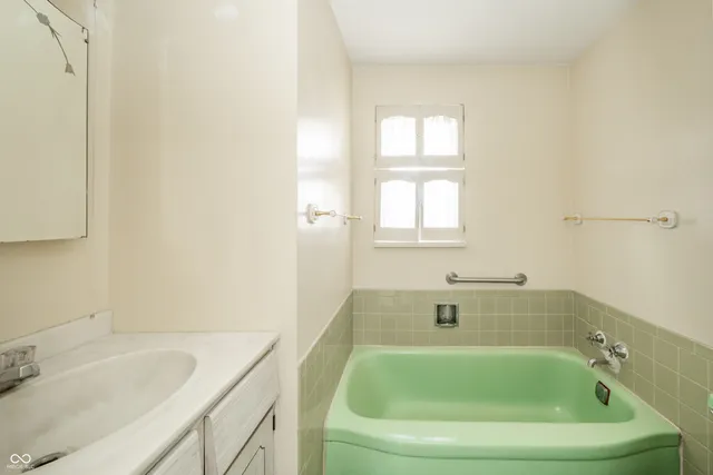 $160,000 | 208 Elva Street, Anderson, IN 46013