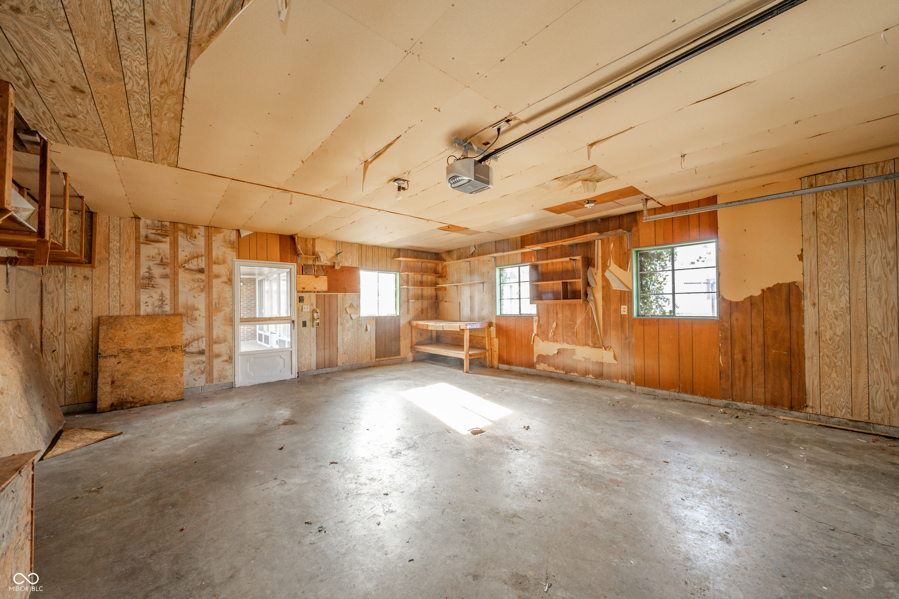 208 Elva Street Anderson, IN 46013 - Photo 31 of 36