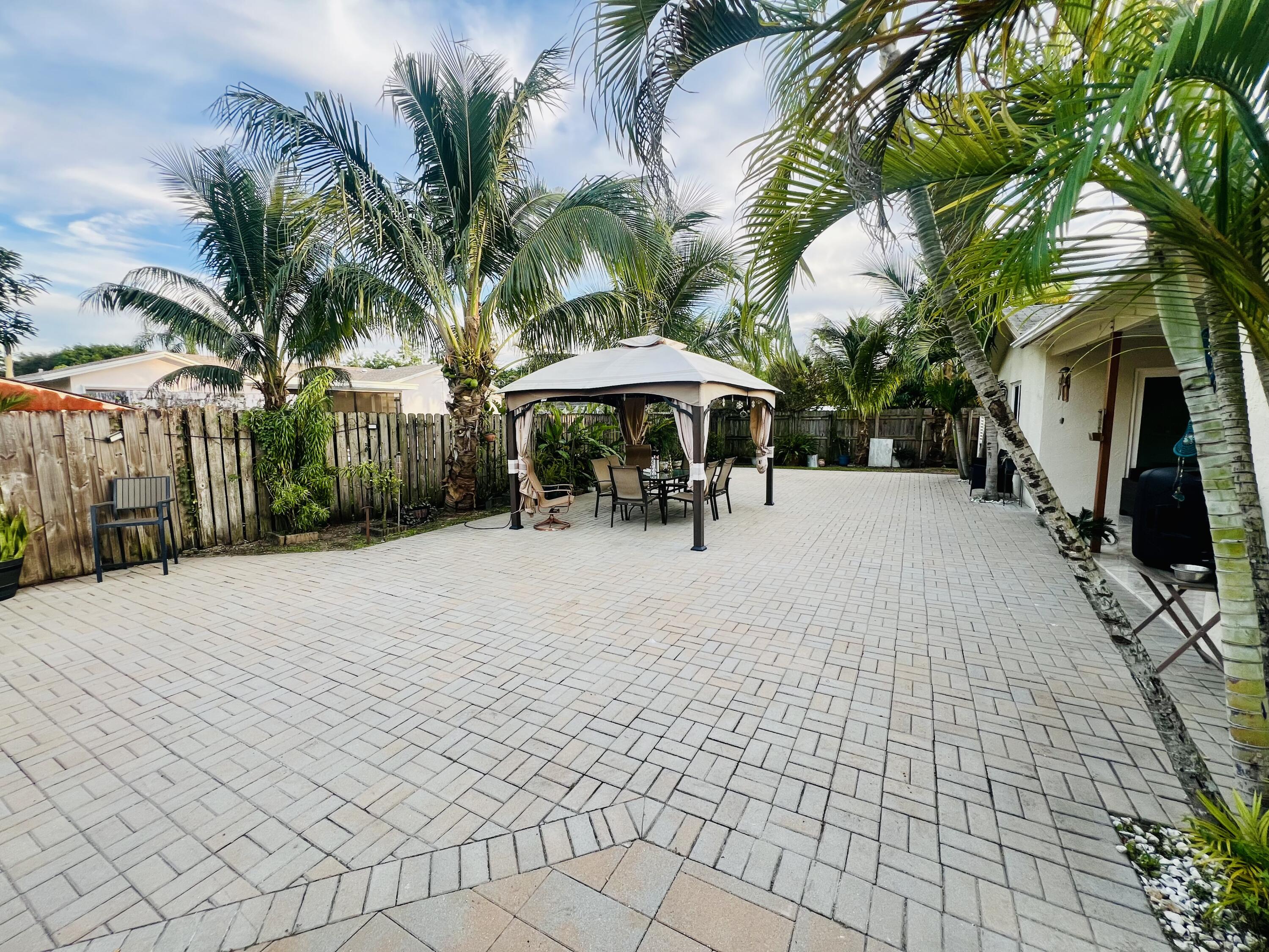 22744 Southwest 54th Way Boca Raton, FL 33433 - Photo 20 of 72 IMG_4075