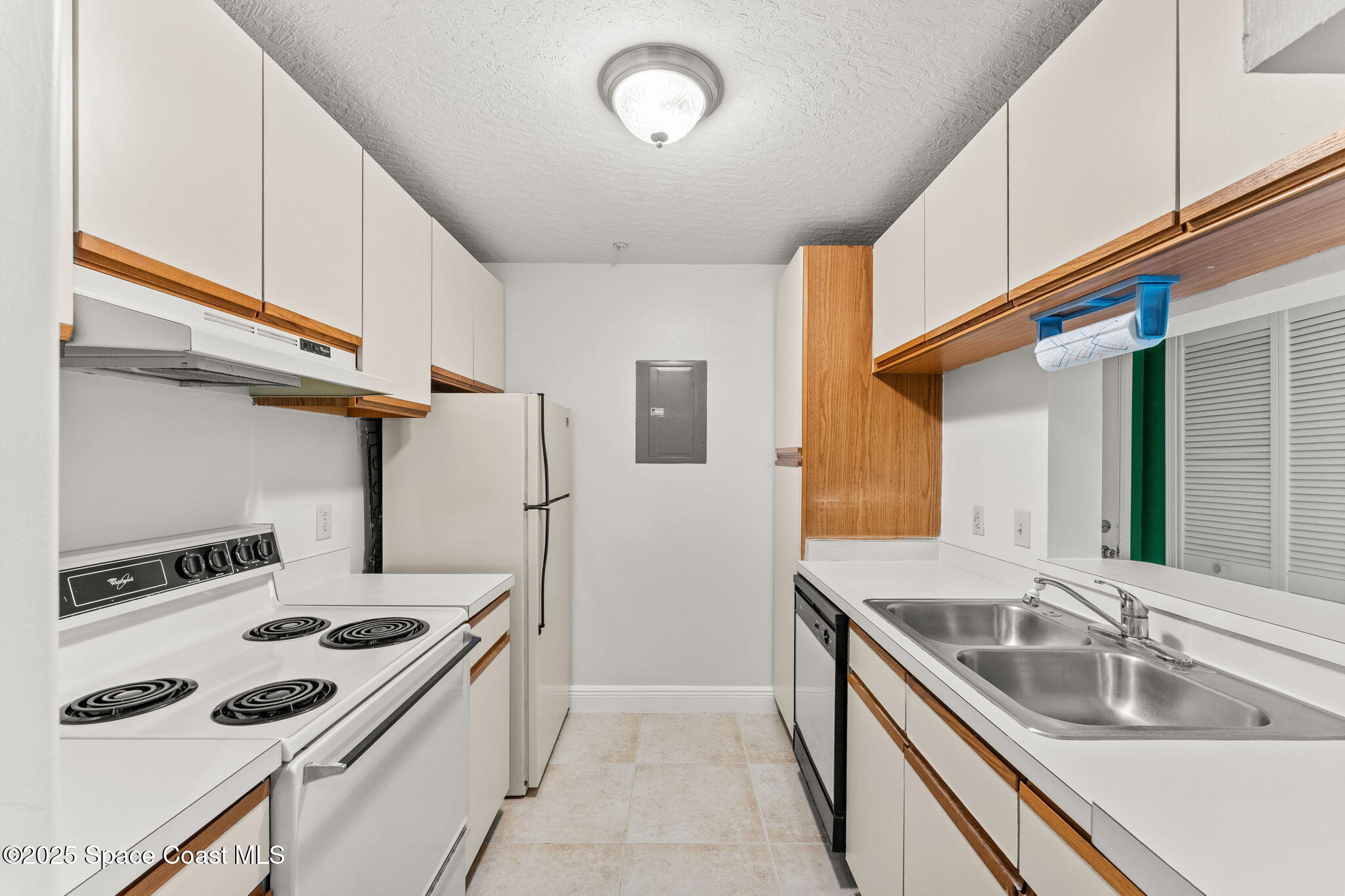 7667 North Wickham Road, Unit 712 Melbourne, FL 32940 - Photo 12 of 52 Kitchen