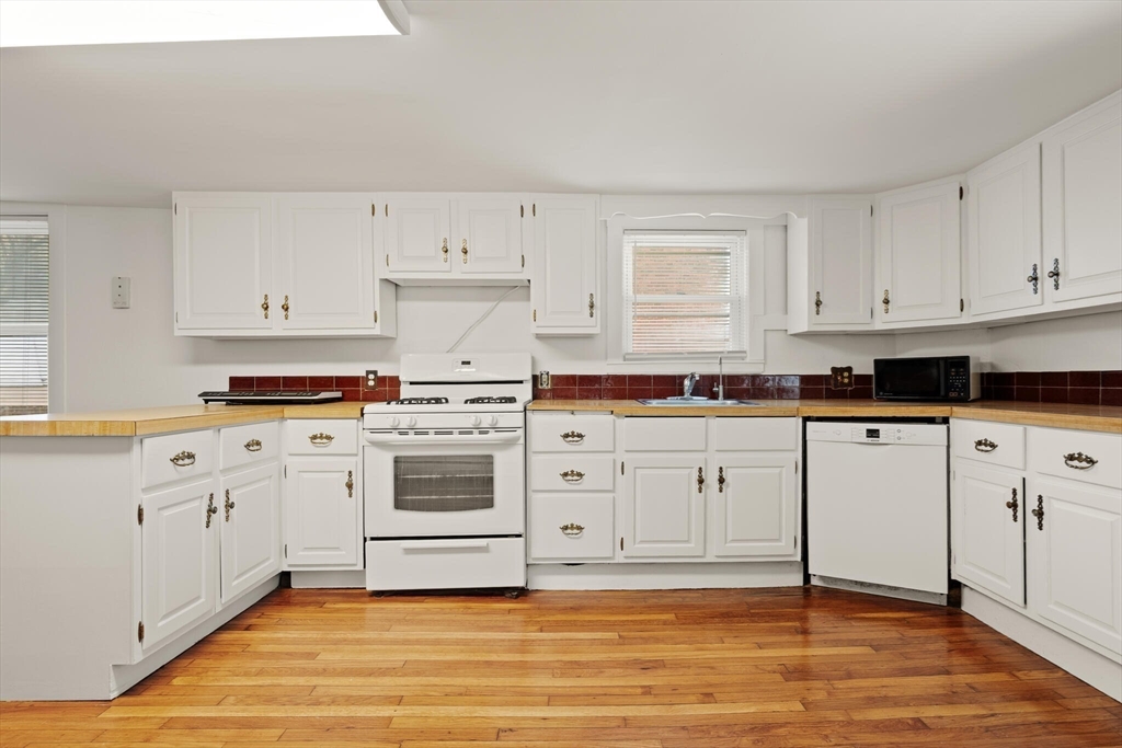 5 Sylvia Road Medford, MA 02155 - Photo 10 of 42