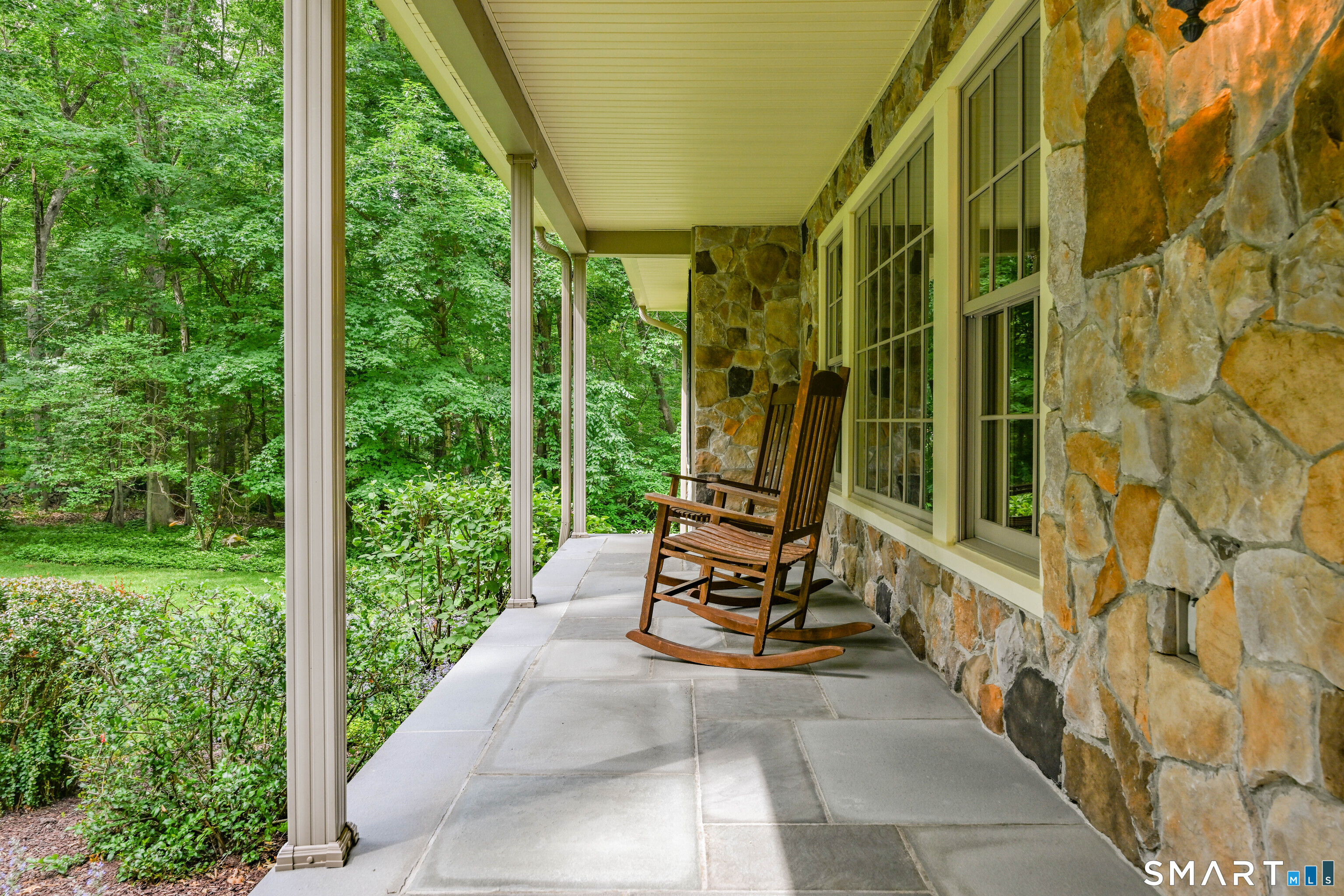 14 Saw Mill Road Weston, CT 06883 - Photo 4 of 40