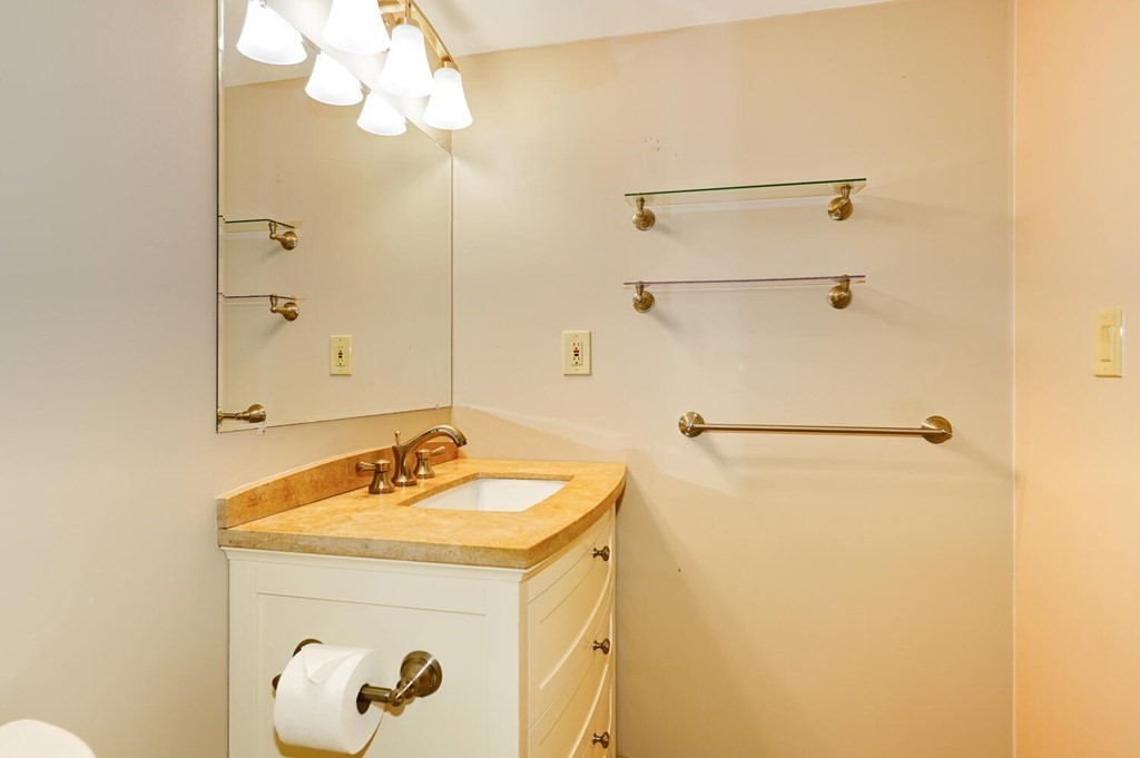 1550 Worcester Road, Unit 607 Framingham, MA 01702 - Photo 12 of 26