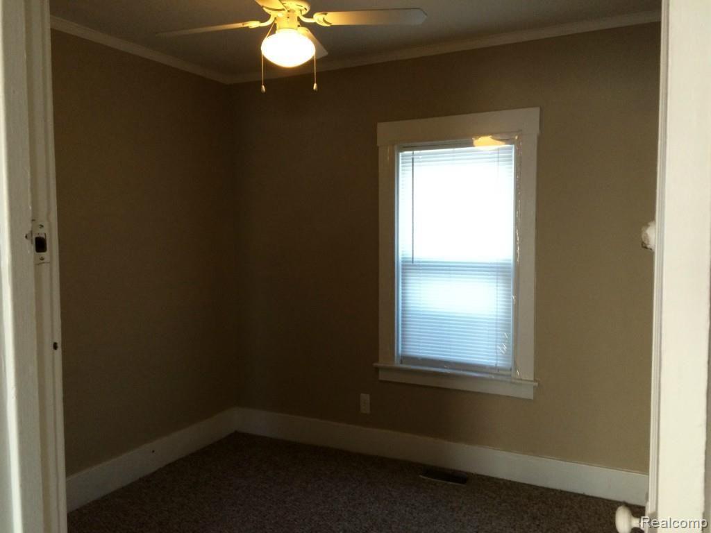 263 Charlevoix Street Clawson, MI 48017 - Photo 8 of 14