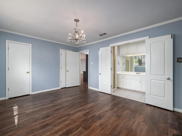 $310,000 | 300 Robert E Lee Drive, Tyler, TX 75703