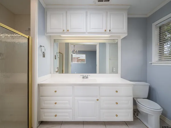 $310,000 | 300 Robert E Lee Drive, Tyler, TX 75703