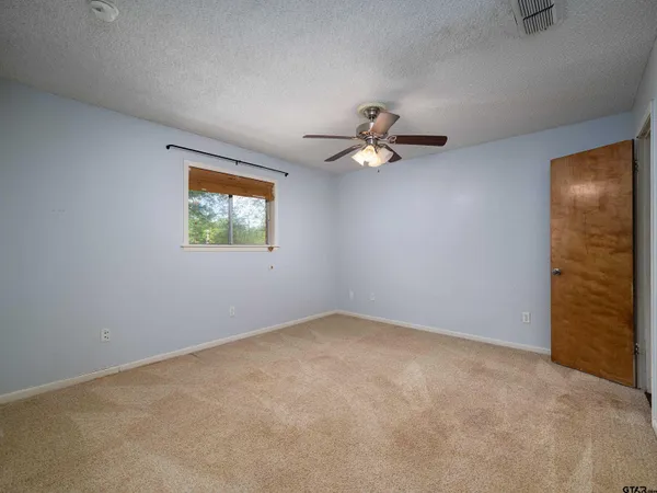 $310,000 | 300 Robert E Lee Drive, Tyler, TX 75703