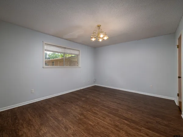 $310,000 | 300 Robert E Lee Drive, Tyler, TX 75703