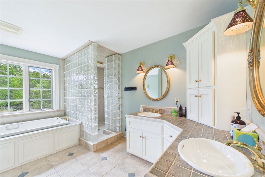 545 Hazel Street Uxbridge, MA 01569 - Photo 23 of 42