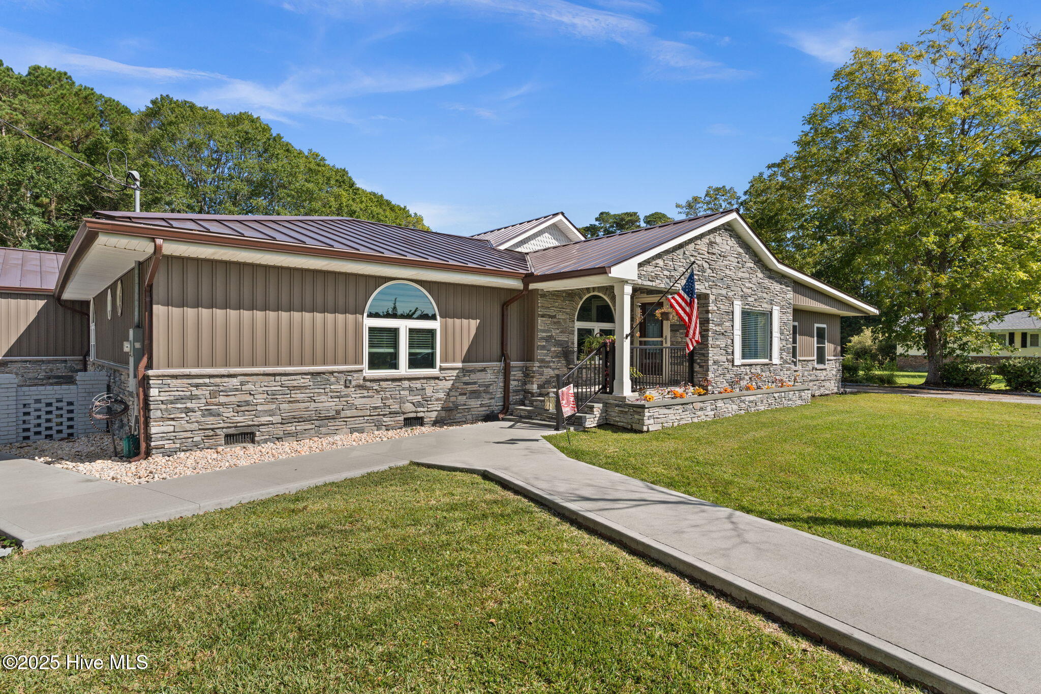 280 Hickman Road Northwest Calabash, NC 28467 - Photo 3 of 59 12-web-or-mls-CamMediaLLC.com (60 of 64)