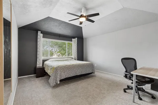 $450,000 | 304 Lark Lane, Euless, TX 76039