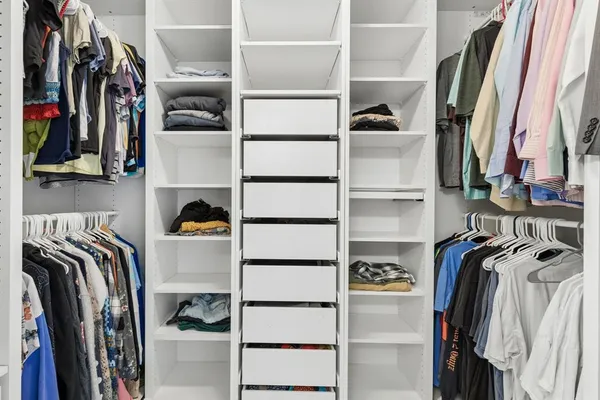 $450,000 | 304 Lark Lane, Euless, TX 76039