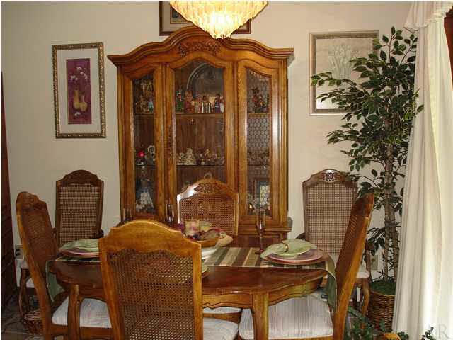 6633 Bellview Pines Road Pensacola, FL 32526 - Photo 4 of 10 Gallery Image 4
