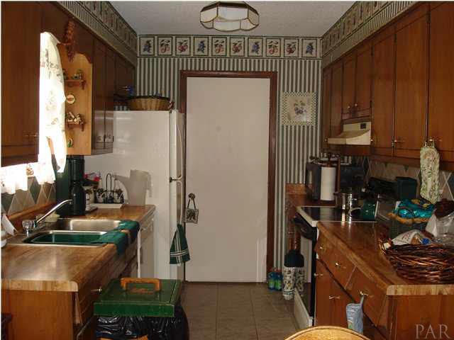 6633 Bellview Pines Road Pensacola, FL 32526 - Photo 5 of 10 Gallery Image 5