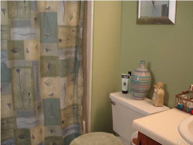 6633 Bellview Pines Road Pensacola, FL 32526 - Photo 7 of 10 Gallery Image 7