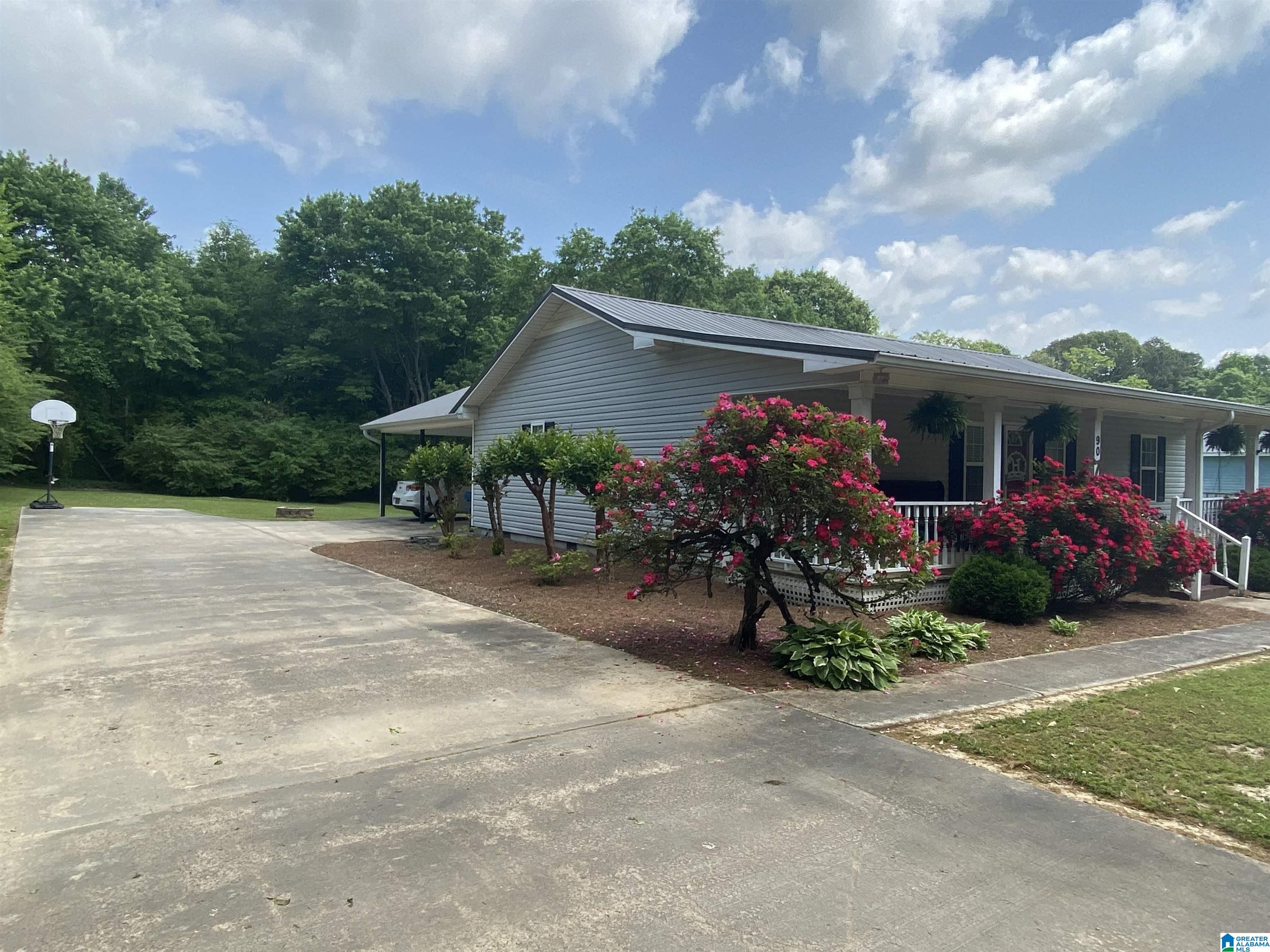 90 Central Henderson Road Boaz, AL 35957 - Photo 4 of 23